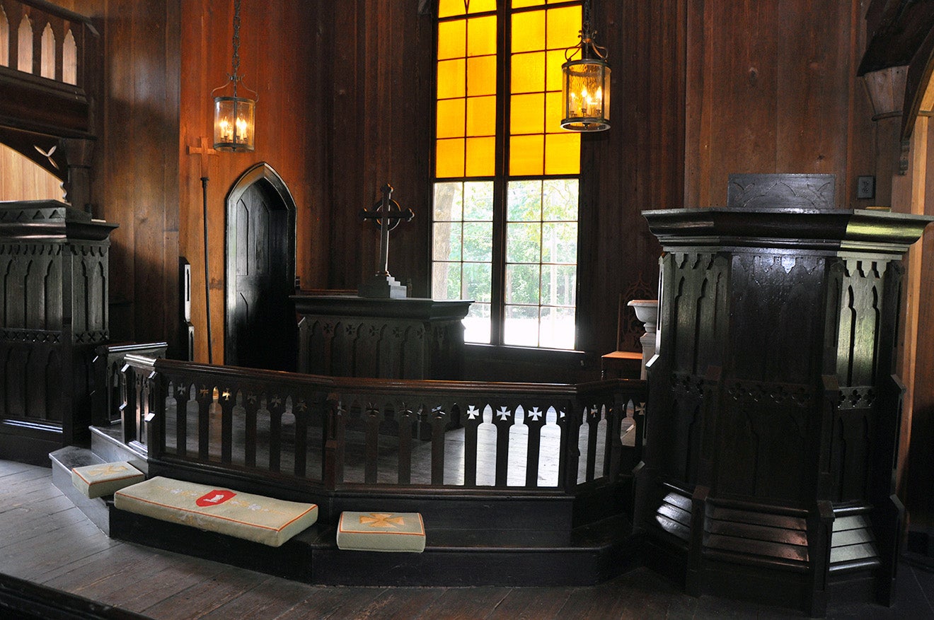 Zion Episcopal Church altar in sanctuary 